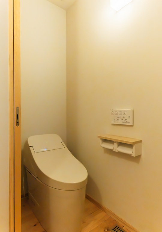 職人とつくる家　自然素材の家